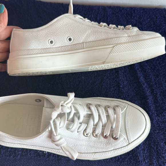 Givenchy City Court White - Size 7.5